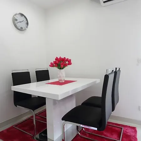 شقة Taratta 1 تروغير