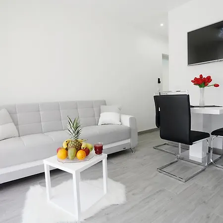 Apartment Taratta *