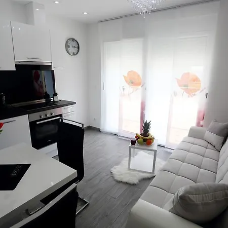 Taratta Apartment