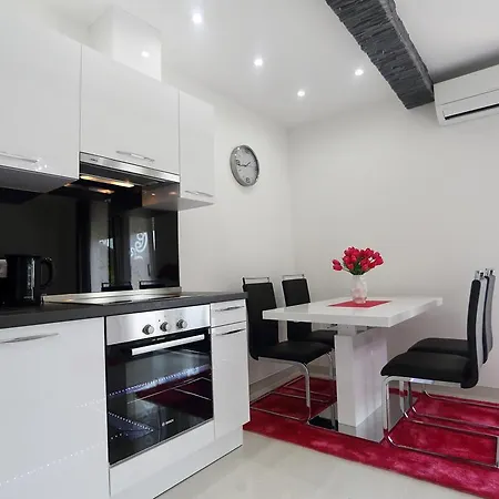 Taratta Apartment *